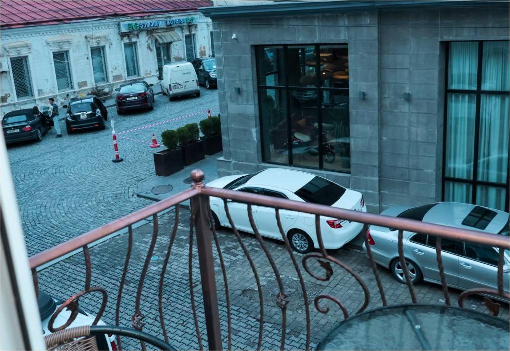 Sayulia Kutaisi Bagian luar foto