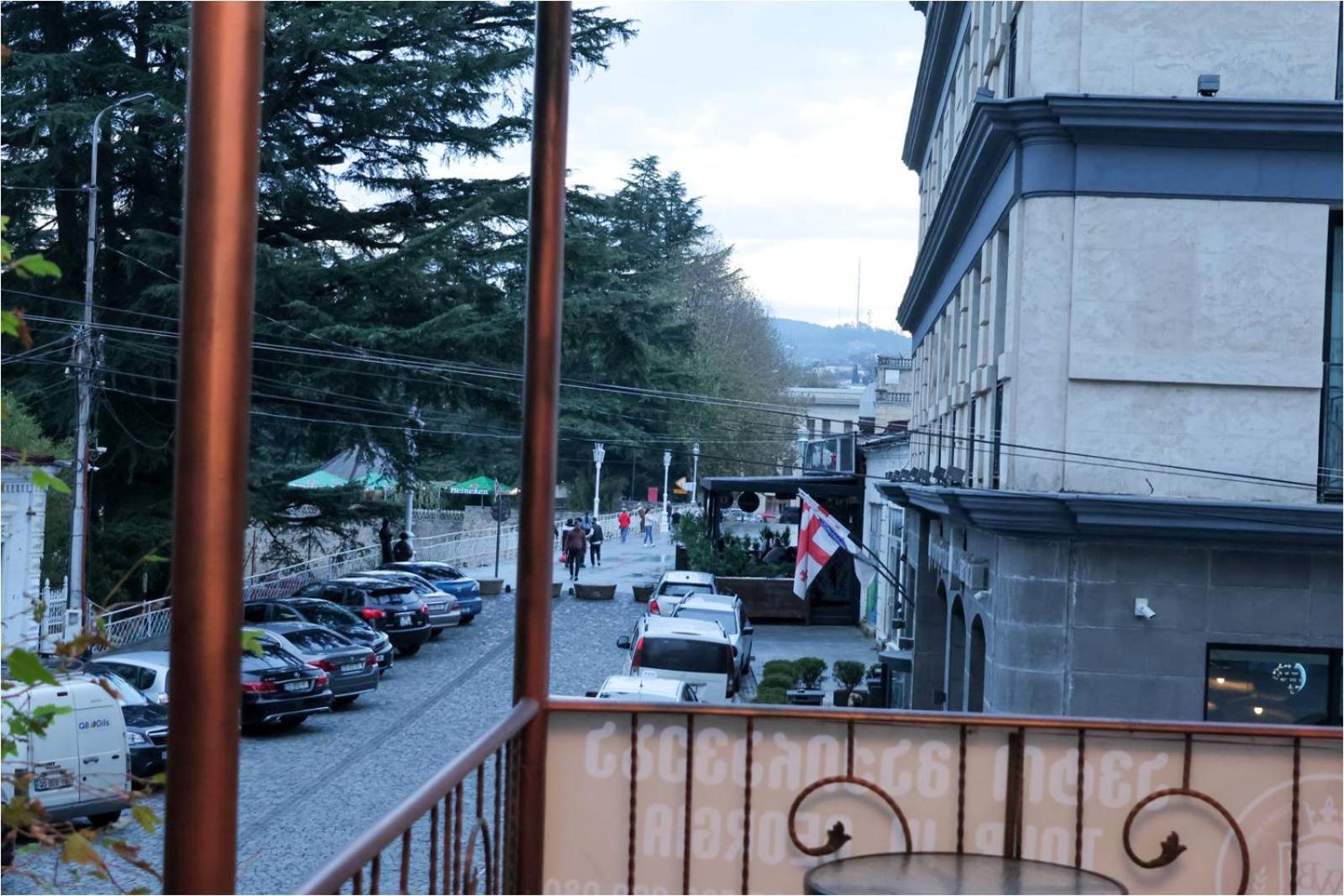 Sayulia Kutaisi Bagian luar foto