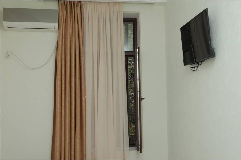 Sayulia Kutaisi Bagian luar foto