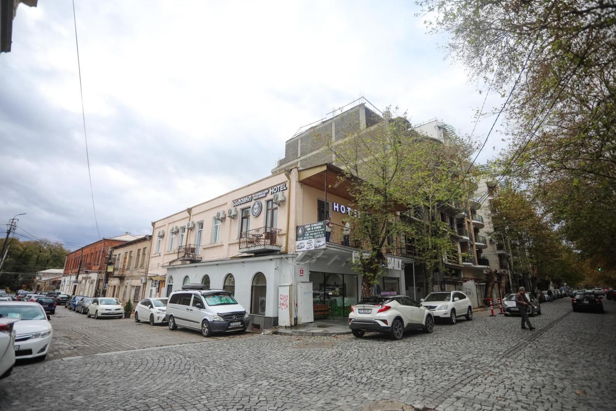 Sayulia Kutaisi Bagian luar foto