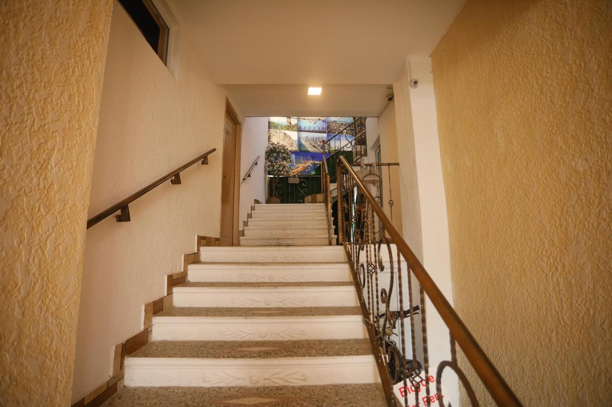 Sayulia Kutaisi Bagian luar foto