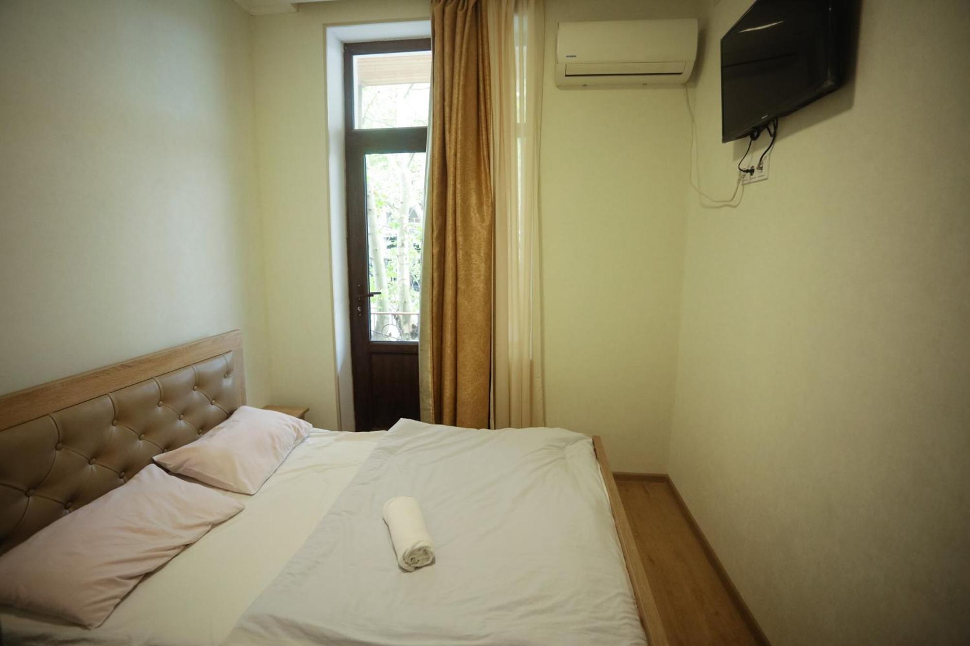 Sayulia Kutaisi Bagian luar foto